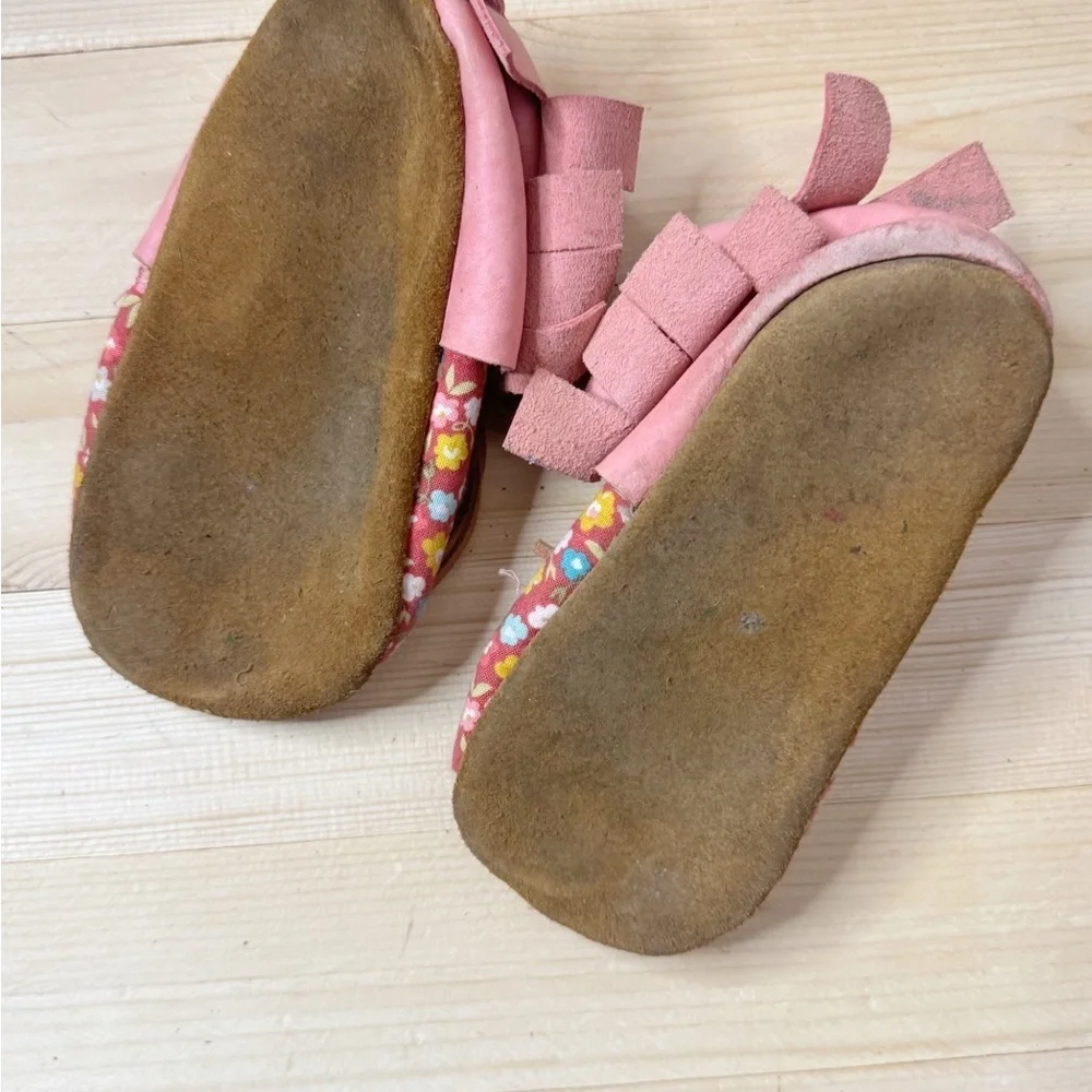Handmade Small Shop Leather Boho Moccasins. Fits up to size 5. Excellent Cond.